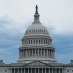 Сенат США ухвалив резолюцію, яка зобов’язує Трампа вивести американські збройні…