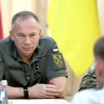 Головнокомандувач Сирський на тлі критики Федорова згадав про Київську оборонну …