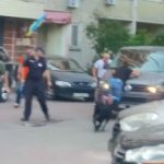Ось такий ПЗДЦ на Трої. Силова бусифікація. Жінка залізна на капот бусаㅤНадсилай…