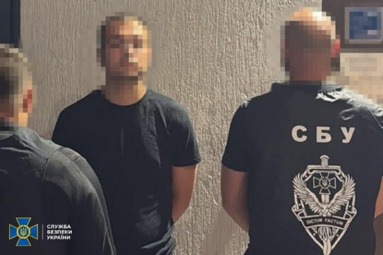 Правоохоронці повідомляють про затримання ще трьох активних учасників заворушен…