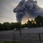 Ленінградська область, горять аж 2 складиЩо там у раші насправді коїться? – Чит…