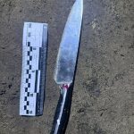 У Києві затримали військовослужбовця, який із ножем напав на працівників АЗСІнц…