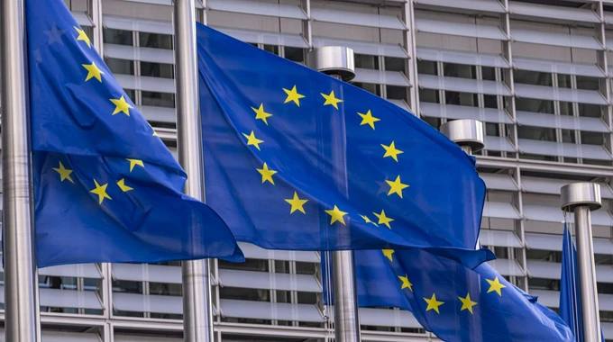 У Європарламенті показали текст резолюції, де Україну критикують за назву на чес…