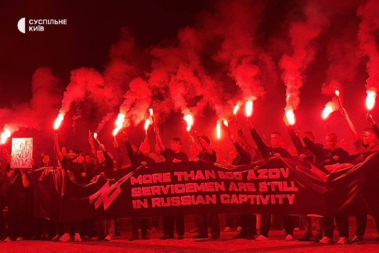 На Михайлівській площі відкрили інсталяцію до четвертих роковин теракту в Олені…