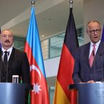 Президент Азербайджану Алієв під час пресконференції із канцлером Німеччини Мер…