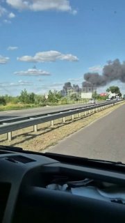 Сильна пожежа на лівому березі. Горить у районі ЕпіцентруПідписатись  Instagram …
