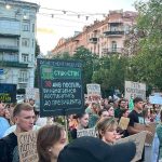 У п’ятницю ввечері на площі Франка поблизу Офісу президента проходить черговий м…