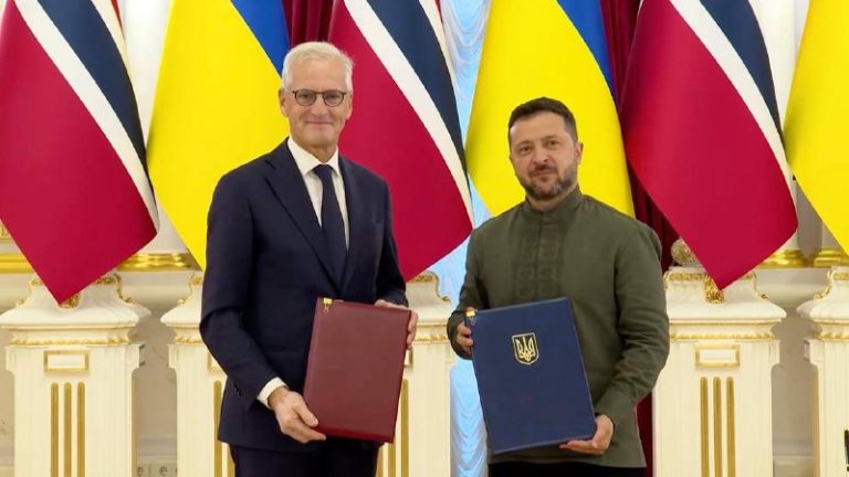 Президент Зеленський та прем’єр-міністр Норвегії Стьоре підписали декларацію п…