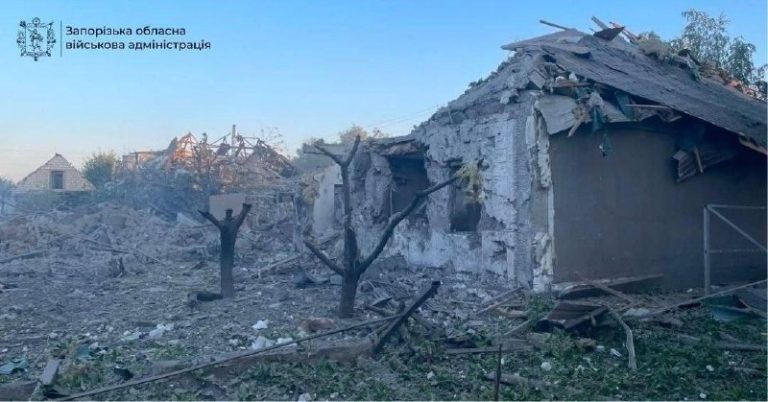 Росіяни вночі масовано атакували Україну — у Подільському та Шевченківському рай…