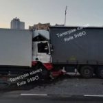Жахлива  ДТП за метро Осокорки в напрямку Борисполя. Водій чудом залишився живий…