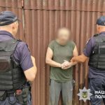 У Чернівецькій області правоохоронці затримали 54-річного чоловіка, який 28 липн…