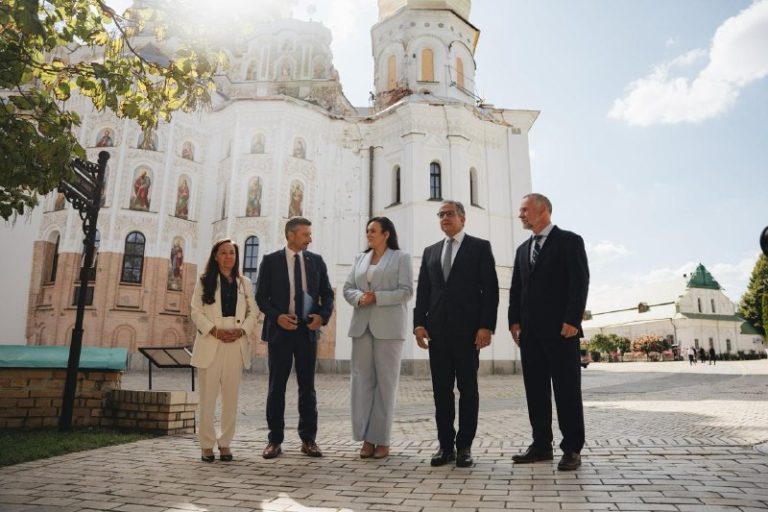 Швейцарія надасть близько $730 тисяч на збереження та відновлення Києво-Печерсь…