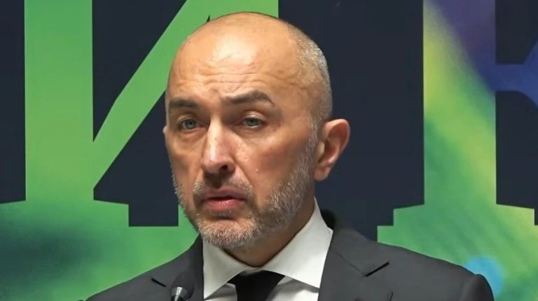 Зеленський незадоволений головою НБУ Андрієм Пишним.За словами джерел ЕП, питан…