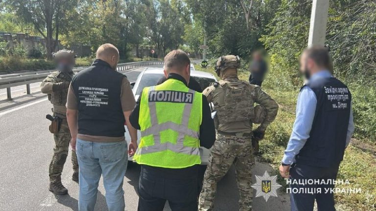 $10 тисяч за незаконний перетин кордону: у Дніпрі затримали 30-річного ділка. З…