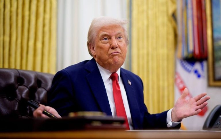Рейтинг схвалення Трампа впав до найнижчого рівня за його кар’єруЧотириденне опи…