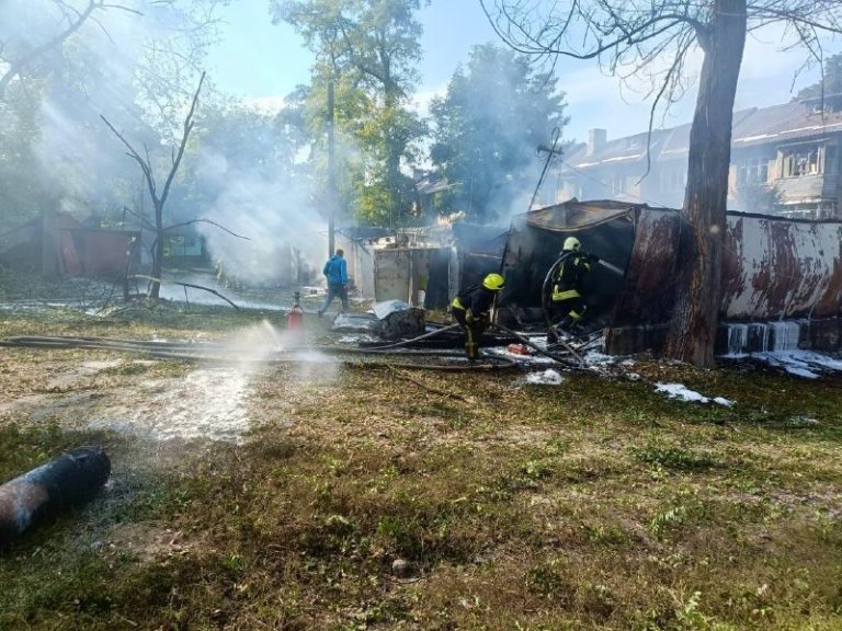 Вдень росіяни атакували Дінпро баражуючим боєприпасом “Бандероль”, внаслідок чог…