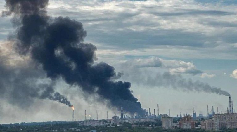 Росія може втратити третину нафтопереробки.Міжнародне енергетичне агентство (МЕ…