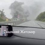 З самого ранку росія бомбить АЗС по надважливій трасі «Київ-Чоп» — прямо біля до…