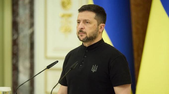 Зеленський заявив, що українські аеропорти у Києві та області готові приймати лі…